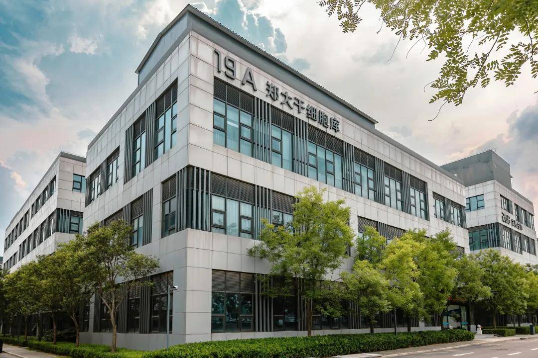 郑州广播电视台走进郑大干细胞库,探访郑州市科普地图特色打卡点