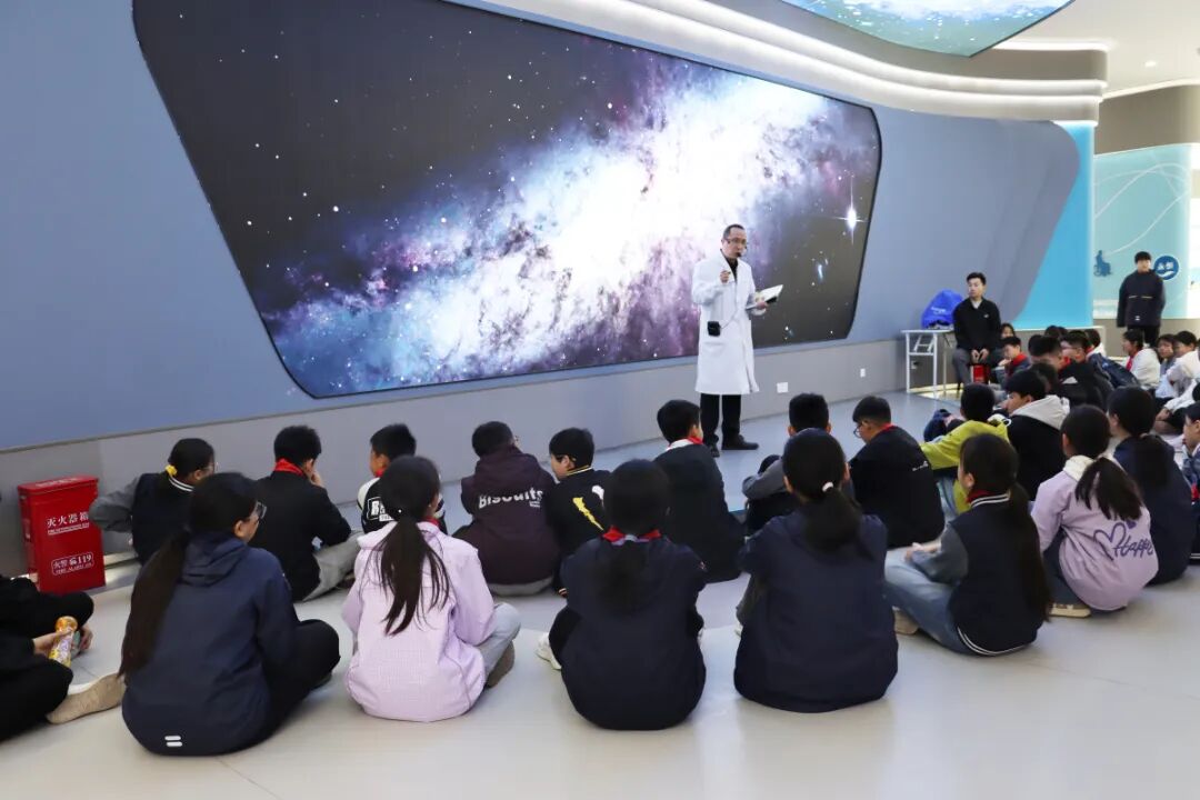 探秘生命科学 点燃科学梦想——郑州慈航路小学生命科学之旅 1775705530738485.jpg