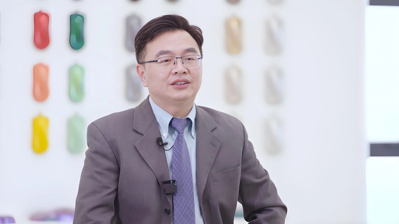 林语堂后人林海晖博士莅临郑大干细胞库参观考察